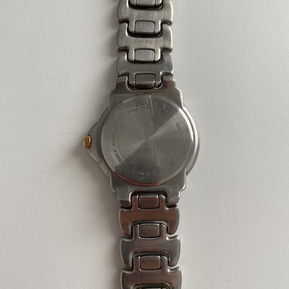 Vintage Bulova Mechanical Wind Up - Picture 8 of 8